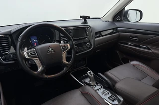 Mitsubishi Outlander 2.0 PHEV Automaat instyle | Navigatie | Lederen bekleding | Achteruitrijcamera | Elektrische achterklep | Stoel- en stuurverwarming | Verwarmd voorraam / 20