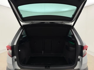 Skoda Karoq 1.5 TSI ACT Style | Adaptive cruise | Stoelverwarming | CarPlay | Camera | Parkeersensoren achter | Trekhaak / 13