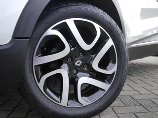 Renault Captur 0.9 TCe Xmod | Lederen bekleding | Stoelverwarming | Trekhaak | Keyless entry en start | Climate control | Navigatie | Extra getint glas | Regensensor / 35