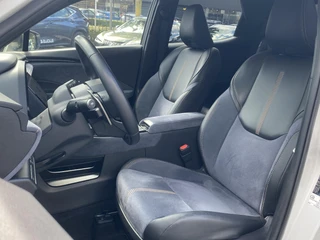 Lexus LBX 1.5 Cool 2WD / 13