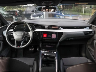 Audi Q8 e-tron 55 quattro S Edition 115 kWh 23 Inch | NL-auto | SoH 98% / 2