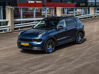 Lynk & Co 01 1.5 Plug-in Hybrid 262 PK Black Edition SOH 92% Panoramadak 360 Camera Infinity ACC LED Rondomzicht Camera Apple CarPlay/Android Auto 20" / 9