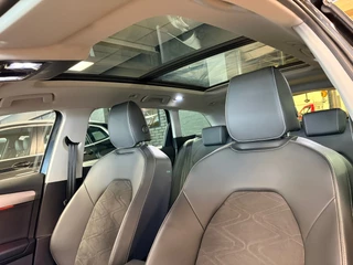 Seat Leon Sportstourer 1.4 TSI eHybrid PHEV FR Xcellence/pano/camera/apple CarPlay/memory / 17