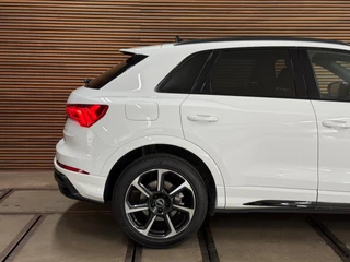 Audi Q3 45 TFSI e S line | 245 PK | Virtual Cockpit Plus | Camera | Black Optics | Leder | 2022 / 18