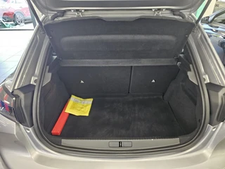 Peugeot 208 1.2 PureTech Allure Geen import | Cruise | Navigatie / 9