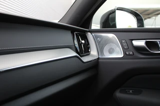 Volvo XC60 2.0 T6 Ultra Black Edition  | B&W | Luchtvering | 22" | Massage | Full | UNIEK! | Facelift / 31