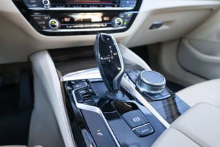 BMW 5 Serie 540i xDrive High Executive  | NAP! | DEALER.OND | SCHUIF/KANTEL | STOELVERWARMING | CAMERA | / 38