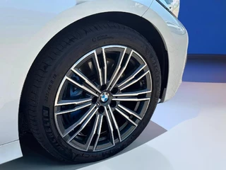 BMW 3-serie Touring 330e M sport ACC Trekhaak / 33