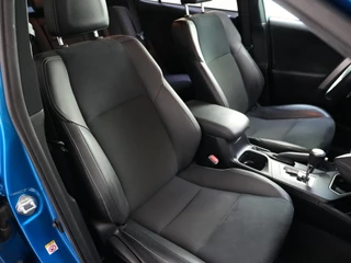 Toyota RAV4 2.5 Hybrid Executive Business / 7
