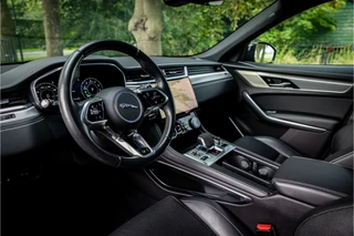 Jaguar F-PACE 2.0 P400e PHEV R-Dynamic Black  Panorama Adaptive Cruise ACC / 6