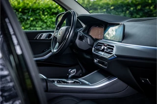 BMW X5 xDrive45e Executive  Camera 20" Luchtvering Memory Carplay / 28