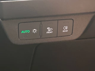 Audi Q4 e-tron 50 quattro Advanced edition 77 kWh | Trekhaak | Head-Up | 93,77 % SOH| Stoelverwarming | Adaptieve Cruise/Control | / 25