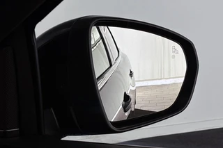 Peugeot 3008 1.6 HYbrid 225 GT 1e Eigenaar Panoramadak Leder FOCAL / 30
