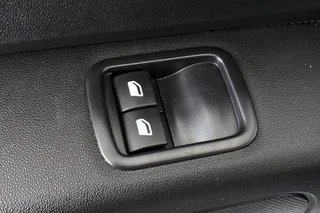 Citroen C3 1.2 PureTech C-Series Navigatie Clima / 26