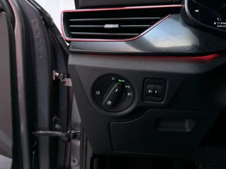 Skoda Kamiq 1.0 TSI Sport Business Virtual Cockpit Trekhaak Parkeersensoren App-Connect Stoelverwarming / 22