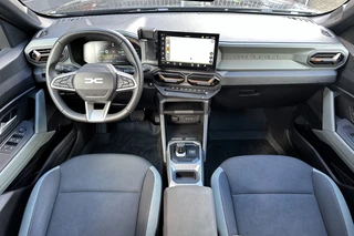 Dacia Duster 1.6 Hybrid 140 Extreme / 4