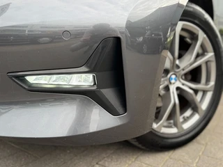 BMW 3 Serie 318i Executive Edition Sport Line I LED I Carplay I Sportstoelen / 11