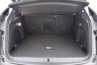 Peugeot 3008 1.2T Allure | 130PK | Elektrische Achterklep | Afneembare trekhaak | Keyless Entry & Start | 19'' Lichtmetalen velgen | Navigatie | DAB + | Camera Achter | 1e eigenaar! / 4