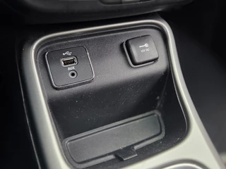 Jeep Compass 1.4 MultiAir Longitude | Apple-Android | Navigatie | Dealeronderhouden / 22