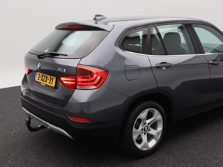 BMW X1 sDrive20i 183 Pk Automaat Executive | Trekhaak | Bi Xenon | Cruise Control | 17 Inch | 132.168 Km !! / 16