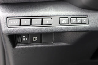 Lexus LBX 1.5 Cool 2WD / 17