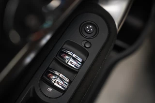 MINI Countryman 1.5 Cooper S E ALL4 Chili  Panoramdak Full-led Navigatie 24 Maanden garantie* (Vraag naar de voorwaarden) / 12
