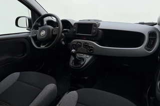 Fiat Panda 1.0 Hybrid City Life 69 PK | Airco | Dakrails | Weinig kilometers | Hoge instap | Zuinige motor | Electrische ramen | 5 Zitplaatsen / 14