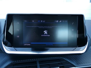 Peugeot 2008 1.2 PureTech Active Pack | 100PK | Trekhaak | Cruise Control | Parkeersensoren Achter | Airco | Navigatie | Climate Control | / 19