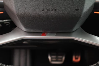 Audi Q4 Sportback e-tron 40 S edition 77 kWh SOH 93% Trekhaak Camera HUD Sonos Panoramadak Stoelverwarming Navigatie S-Line / 23