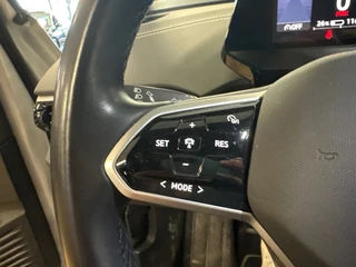 Volkswagen ID.5 Pro 77 kWh / Soh 95,2 / warmtepomp / trekhaak / head up / memory / carplay / 28