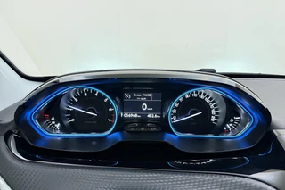 Peugeot 2008 1.2T Blue Lease Allure | 130PK | Trekhaak | Navigatie pakket | Climate control | Panorama dak | Climate Control | Camera achter | / 30