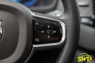 Volvo XC90 2.0 T8 Recharge AWD Ultimate Dark | Pano | Trekhaak zwenkbaar | Massage | Stoelventilatie | Harman Kardon | HUD | 4-zone | BLIS | ACC | Full option / 15