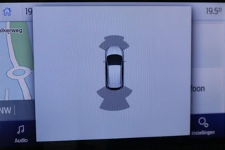 Ford Focus Wagon BUSINESS APPLE/ANDROID PARK-SENSOREN WINTERPACK CLIMA LED ALL-SEASON KEYLESS / 32