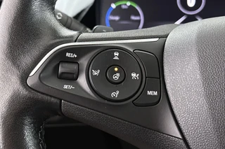 Opel Grandland 1.6 Turbo Plug-In Hybrid 4x4 Ultimate 300 PK Afneembare Trekhaak Stoel-Stuurverwarming / 29