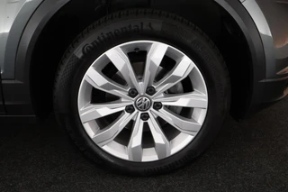 Volkswagen T-Roc 1.5 TSI 150pk DSG Sport Trekhaak Virtual cockpit Adaptive cruise Stoelverwaming PDC / 43