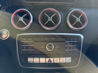 Mercedes-Benz A-Class 180 AMG-Line / 18