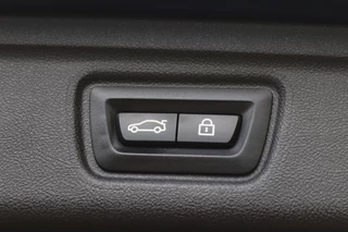 BMW 3 Serie Touring 330e M-Sport Shadow Line  Pano/Laser LED/Leder/360/Keyless/Headup/ACC/Dodehoek / 39
