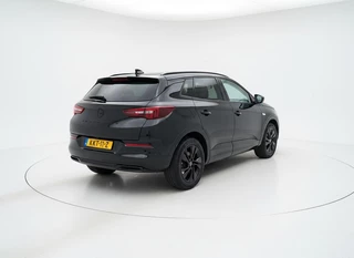 Opel Grandland 1.6 Turbo Plug-In Hybrid GS / 4