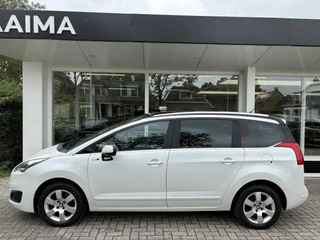 Peugeot 5008 1.2T 130pk Style 7p. | Dealeronderhouden | Trekhaak | Achteruitrijcamera | Panoramadak | Zeer nette staat / 24