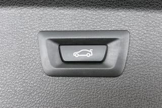 BMW 2-serie Active Tourer 218i M Sport Head-Up Sportstoelen Stoelverwarming HiFi Camera / 39