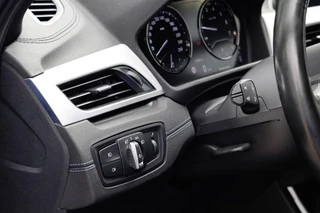 BMW X2 M35i High Executive Panoramadak | Harman Kardon | Sportstoelen | Misano Blue / 18
