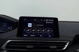 Peugeot 3008 1.2 PureTech GT Line | Panoramadak | Achteruitrijcamera | Elektrische achterklep | Parkeersensoren | Focal-audio systeem | Memory seats | Elektrisch verstelbare stoelen | Stuurbediening | Cruise control / 28