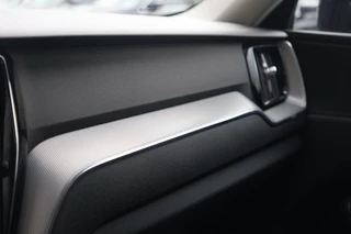 Volvo XC60 T6 Recharge AWD Plus Dark | Stoelverwarming | Trekhaak |  Parkeercamera | Panoramadak  | Longe Range | Pilot Assist | BLIS | Leder | Glossy Black | Keyless / 44