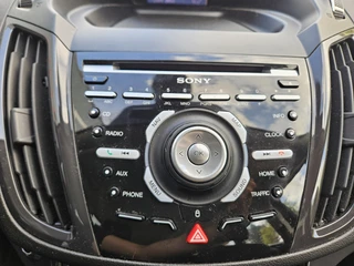 Ford Kuga 1.6 Titanium NAVI PDC TEL LM LEER TREKHAAK / 32