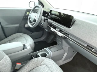 Kia EV2 Plus 61 kWh  - Navigatie - Achteruitrijcamera - Adaptief cruise control - Stoelverwarming - Stuurverwarming - Nieuw uit voorraad leverbaar / 40