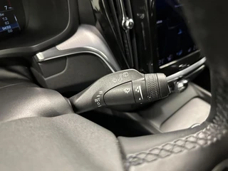 Volvo V60 2.0 B3 Momentum Advantage TREKHAAK CARPLAY NAVI ADAPTIEF CRUISE CAMERA. / 28