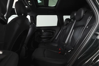 MINI Clubman 2.0 JCW ALL4 Chili  | S/K-Panodak | Adapt. Cruise | Stoelverw. | PDC | Camera | NAV + App.Connect | ECC | Harman Kardon | LM 19" | / 62