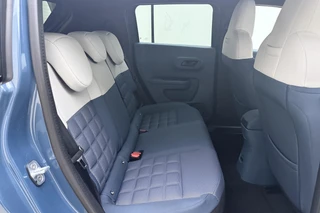 Fiat Grande Panda La Prima 11 kW 44 kWh | Navigatie | Camera | Stoelverwarming | Stuurverwarming | Cruise control | LED verlichting | Lichtmetalen velgen / 14