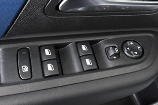 Citroen Ë-C4 X Feel 50 kWh Apple CarPlay Climate Control 18" / 29