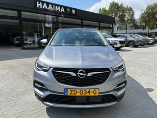 Opel Grandland X 130 PK 8-Traps Automaat | Climate control | Panorama dak | Winterpakket | Navigatie | Parkpilot | LM-Velgen | Trekhaak | AGR | Xenon verlichting / 2